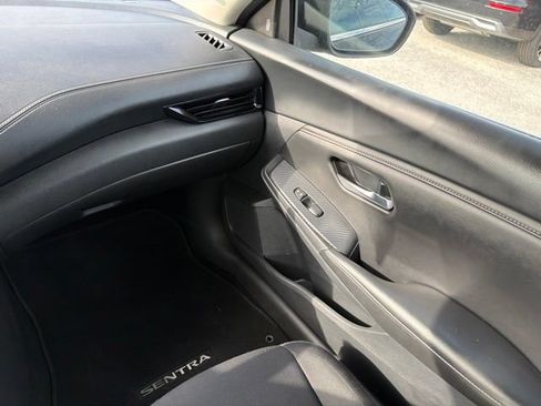 Used 2024 Nissan Sentra SV FWD image 20