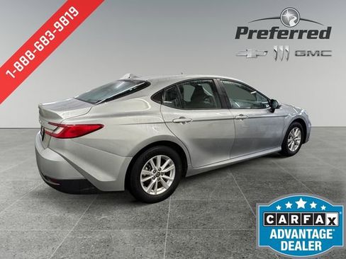 Used 2025 Toyota Camry LE FWD image 17