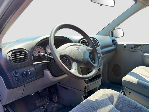 Used 2006 Dodge Grand Caravan SE w/ Popular Equipment Group I FWD image 4