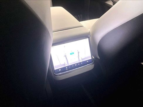 Used 2024 Tesla Model X Plaid image 26
