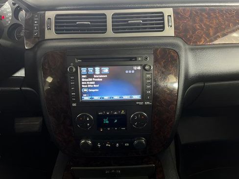 Used 2013 GMC Sierra 2500 Denali w/ Suspension Package, Off-Road image 18