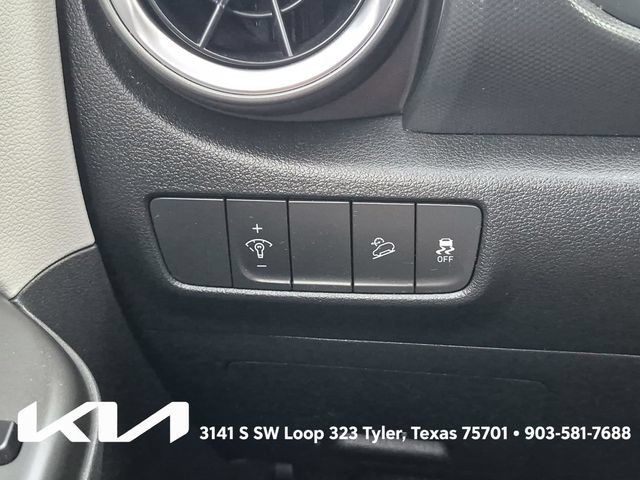 Used 2023 Hyundai Kona SE FWD image 23
