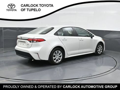 Used 2026 Toyota Corolla LE FWD image 3
