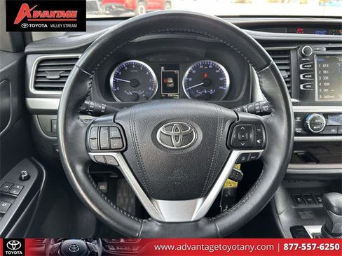 Certified 2019 Toyota Highlander Plus image 19