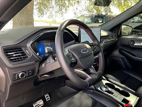 Certified 2024 Ford Escape ST-Line w/ Tech Pack #1 image 18