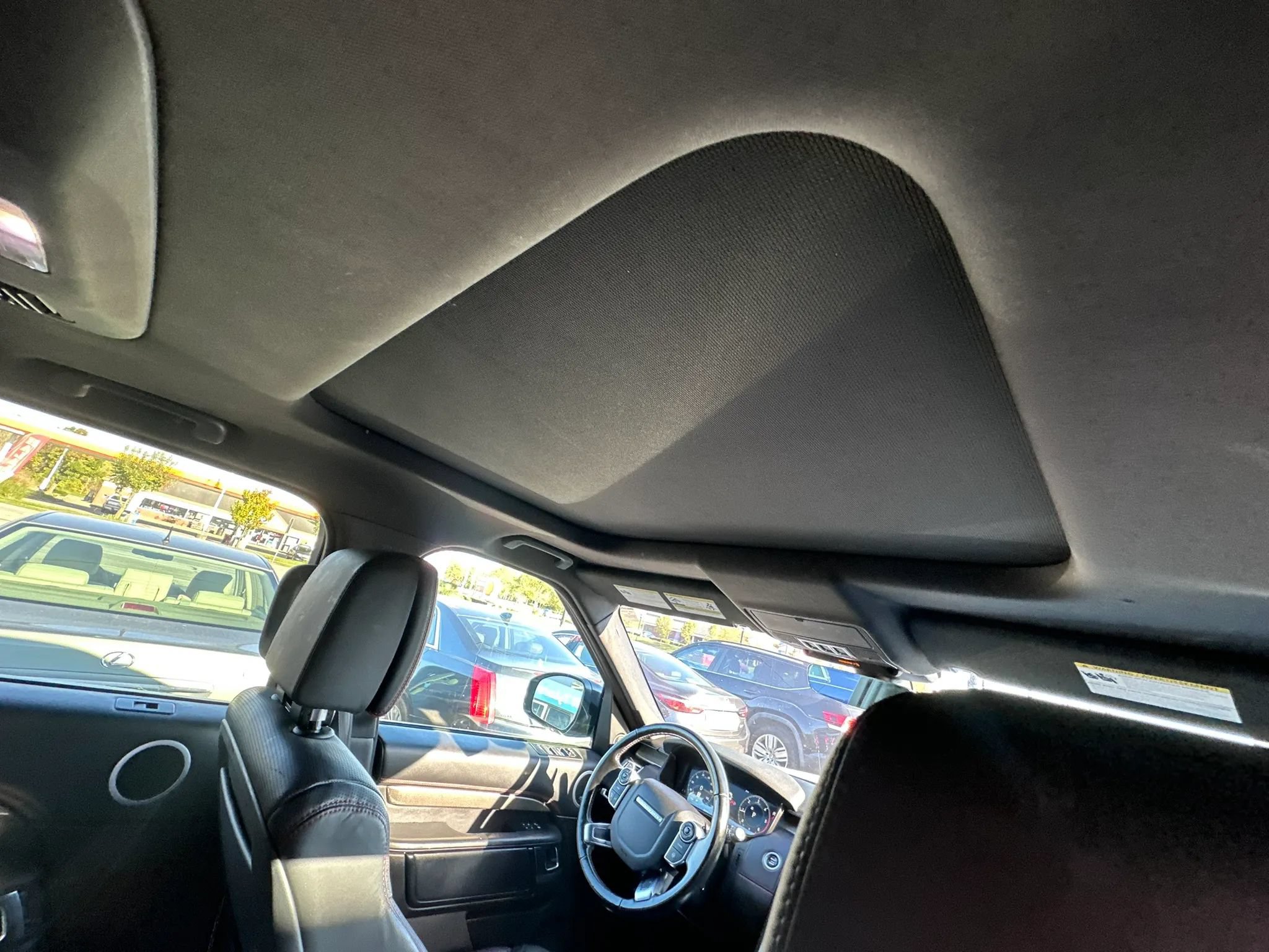 Used 2018 Land Rover Discovery HSE Luxury AWD/4WD image 26