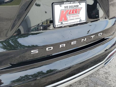 Used 2022 Kia Sorento S FWD image 7