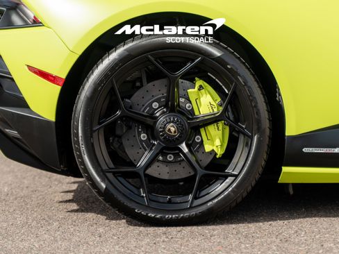 Used 2022 Lamborghini Huracan EVO image 23