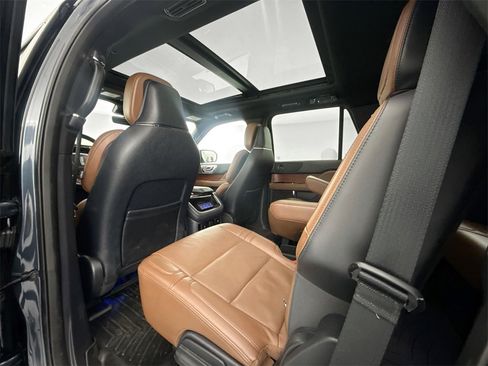 Used 2024 Lincoln Navigator Reserve image 24