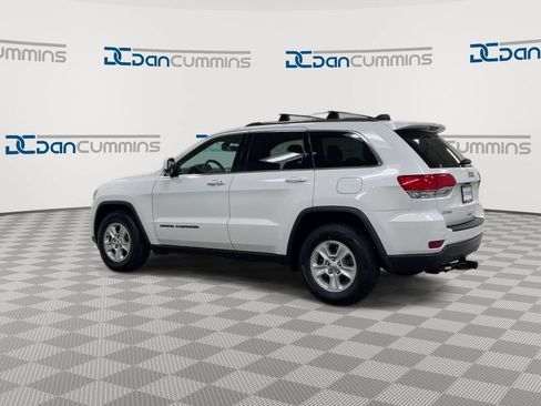 Used 2017 Jeep Grand Cherokee Laredo w/ Quick Order Package 2BE RWD image 6