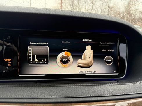 Used 2015 Mercedes-Benz S 550 Sedan image 26