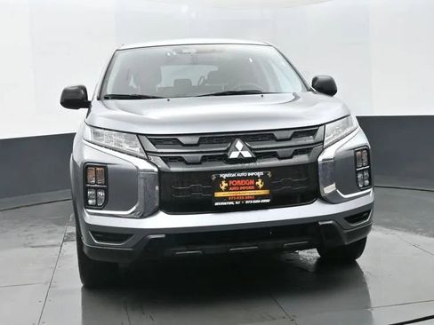 Used 2025 Mitsubishi Outlander Sport LE image 3