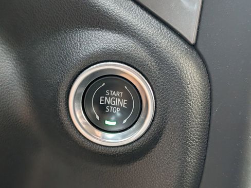 Used 2023 Chevrolet Silverado 1500 Custom image 16