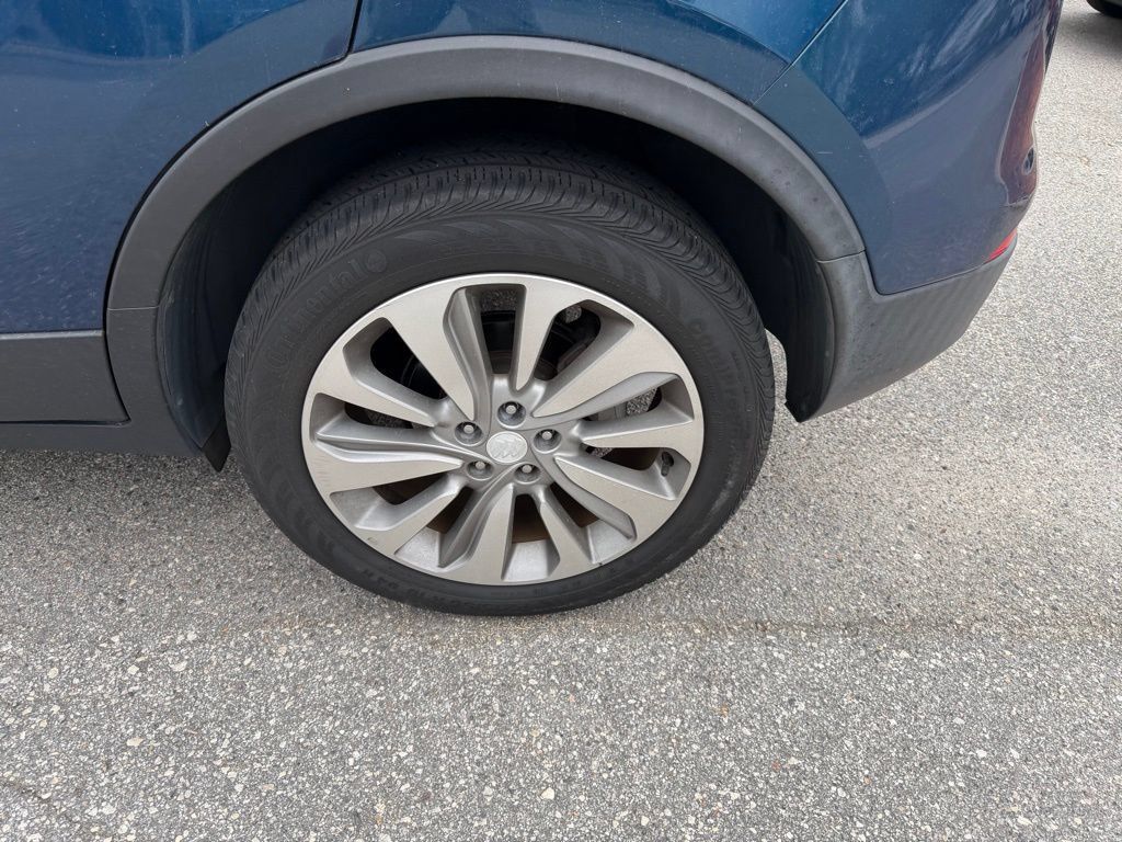Used 2020 Buick Encore Preferred w/ Safety Package FWD image 11