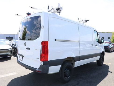 Used 2022 Mercedes-Benz Sprinter 2500 image 5
