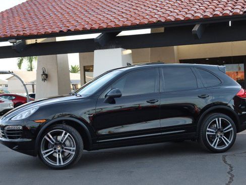 Used 2013 Porsche Cayenne Diesel AWD/4WD image 5