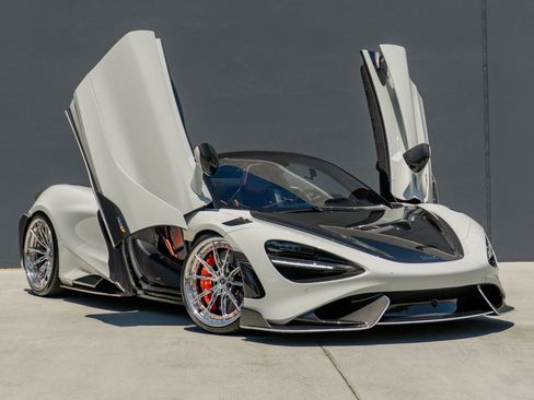 Used 2022 McLaren 765LT RWD image 8