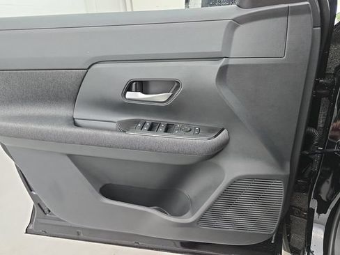 Certified 2025 Nissan Kicks SV FWD image 26