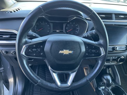 Used 2023 Chevrolet TrailBlazer ACTIV w/ Sun and Liftgate Package FWD image 10