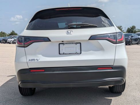 Used 2023 Honda HR-V LX image 6