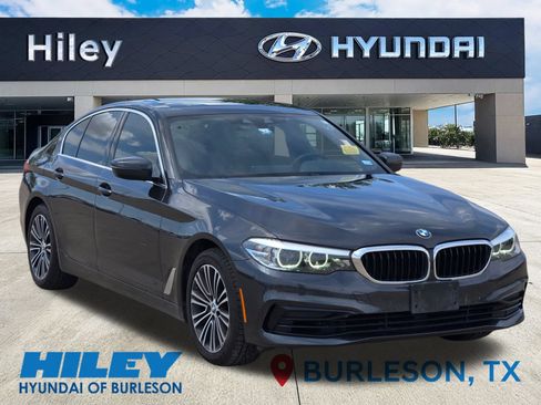Used 2020 BMW 530i w/ Premium Package RWD image 2