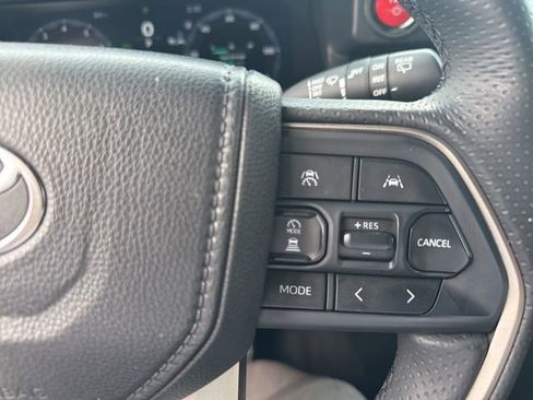 Used 2025 Toyota 4Runner TRD Off-Road AWD/4WD image 40