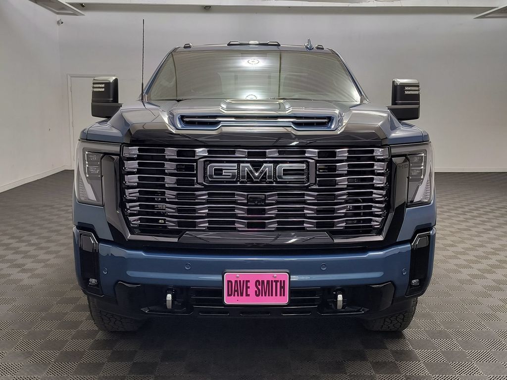 Used 2026 GMC Sierra 2500 Denali Ultimate AWD/4WD image 6