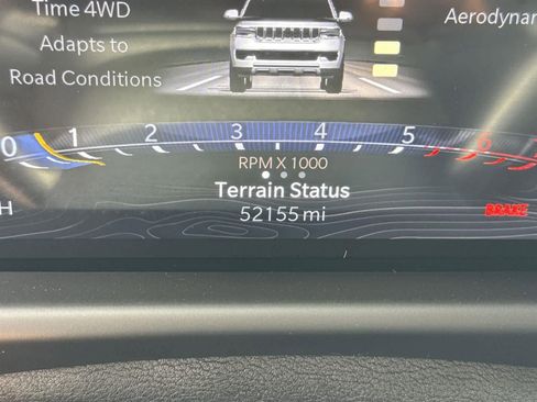 Used 2023 Jeep Wagoneer L Series III w/ Preferred Equipment Group image 17