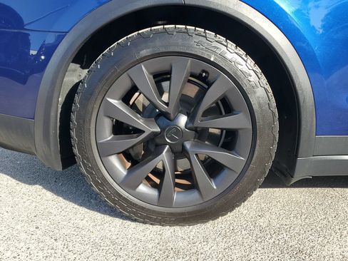 Used 2023 Tesla Model X AWD/4WD image 5