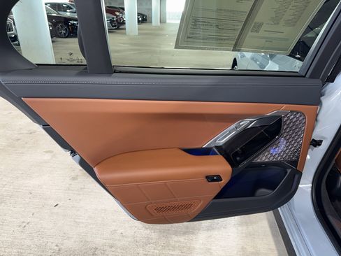 Used 2026 BMW 740i w/ Premium Package image 17