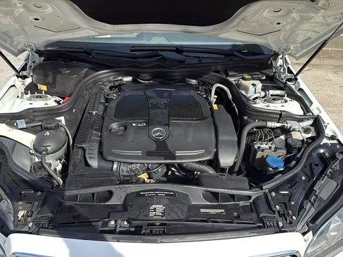 Used 2014 Mercedes-Benz E 350 4MATIC Sedan image 11