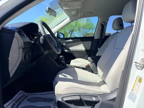 Used 2021 Volkswagen Tiguan S image 19