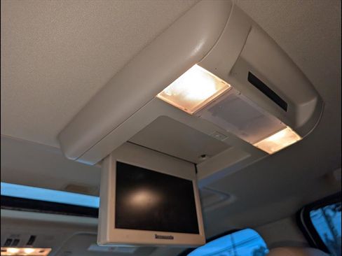 Used 2013 GMC Sierra 2500 Denali w/ Suspension Package, Off-Road image 13