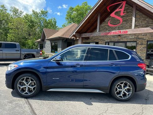 Used 2017 BMW X1 xDrive28i AWD/4WD image 2