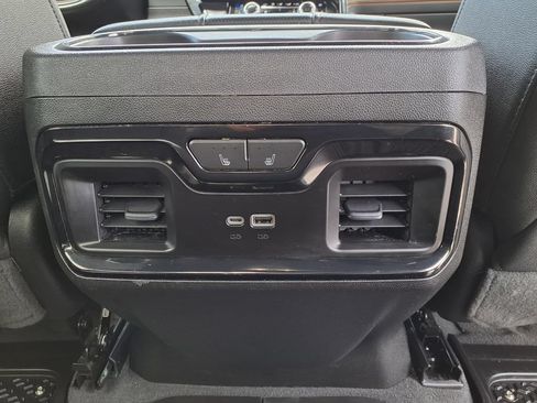 Used 2023 GMC Sierra 1500 AT4 w/ AT4 Preferred Package AWD/4WD image 18