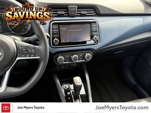 Used 2025 Nissan Versa SV image 16