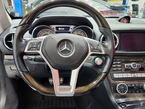 Used 2013 Mercedes-Benz SL 550 image 14