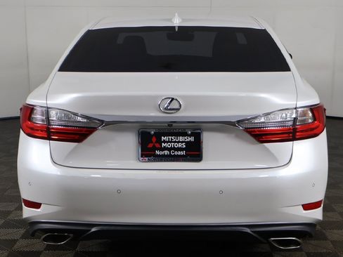 Used 2018 Lexus ES 350 w/ Ultra Luxury Package image 15