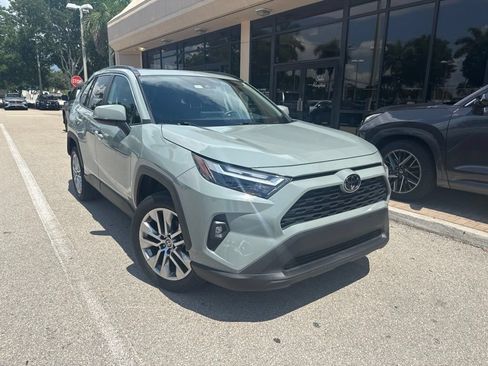 Used 2022 Toyota RAV4 XLE Premium FWD image 1