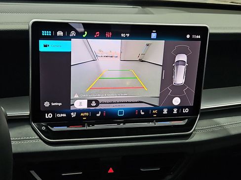 New 2026 Volkswagen Tiguan SE FWD image 19