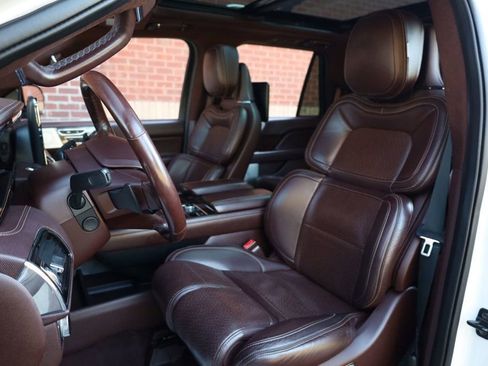 Used 2018 Lincoln Navigator Black Label w/ Cargo Package image 17