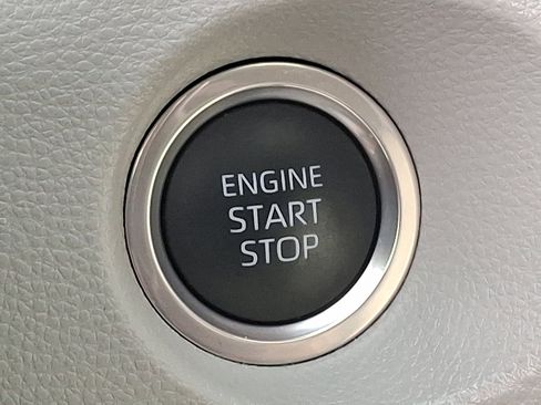 Certified 2023 Toyota Corolla Cross LE w/ Moonroof Package image 24