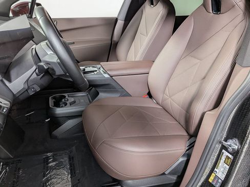 Certified 2025 BMW iX xDrive50 AWD/4WD image 18