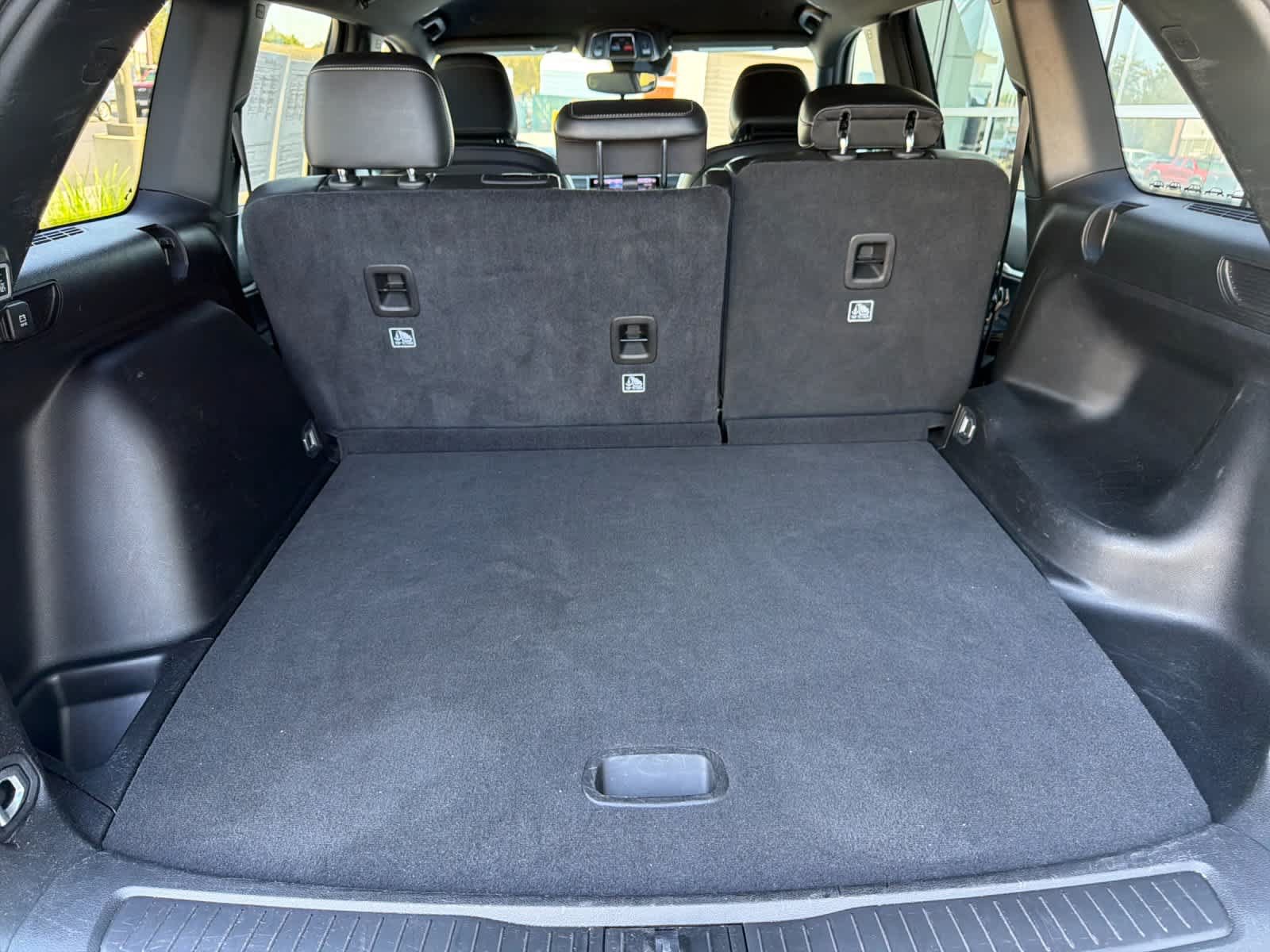 Used 2024 Jeep Grand Cherokee Limited RWD image 15