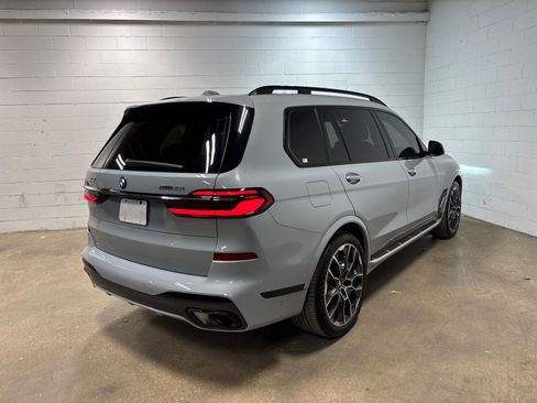 Used 2023 BMW X7 xDrive40i w/ Executive Package AWD/4WD image 6