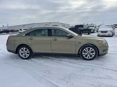 Used 2012 Ford Taurus SEL image 5