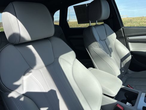 Certified 2024 Audi Q5 2.0T Premium w/ Summer of Audi Package image 35