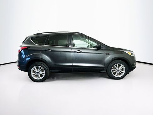 Used 2018 Ford Escape SE w/ Ford Safe & Smart Package image 10