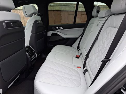 Used 2026 BMW X5 xDrive40i AWD/4WD image 5