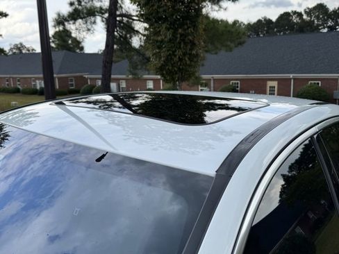 Used 2024 Mercedes-Benz C 300 Sedan image 12